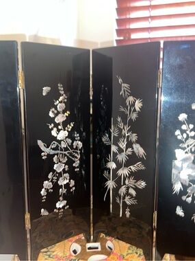 Vtg Asian Vietnamese Lacquer Mother Of Pearl Eggshell Inlay Folding Table Screen
